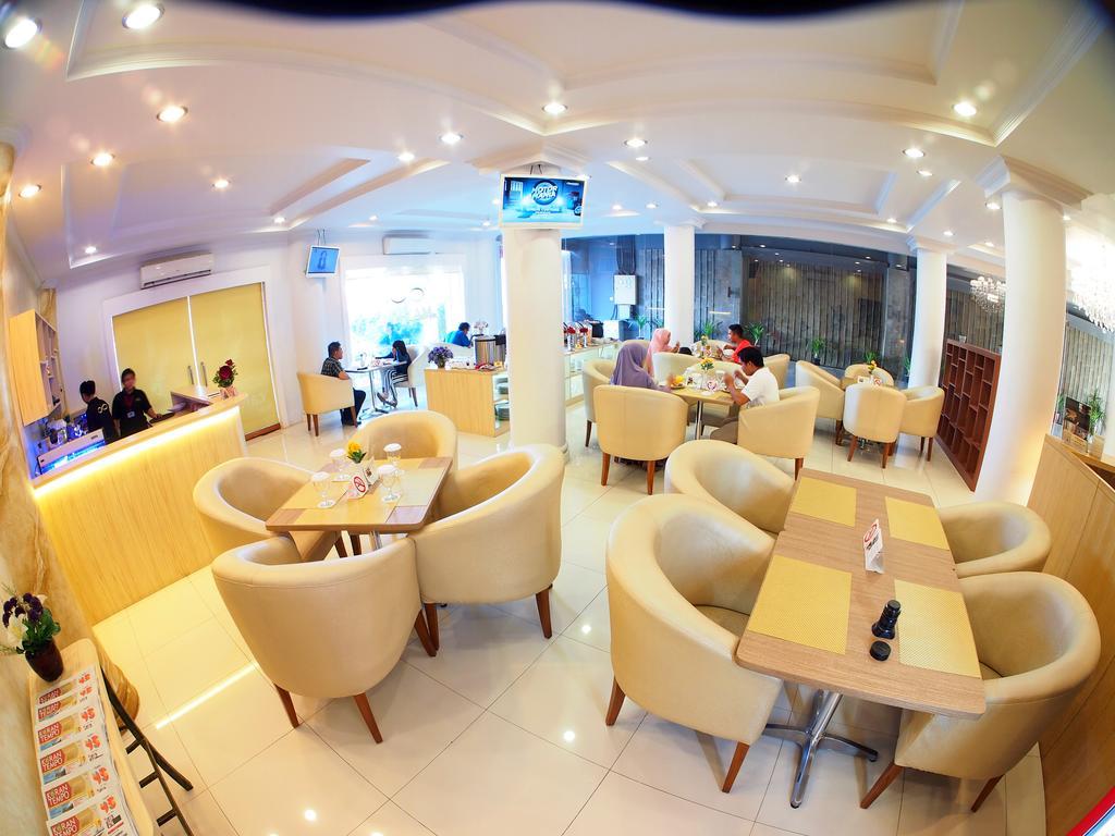 Maven Fatmawati Hotel Yakarta Exterior foto