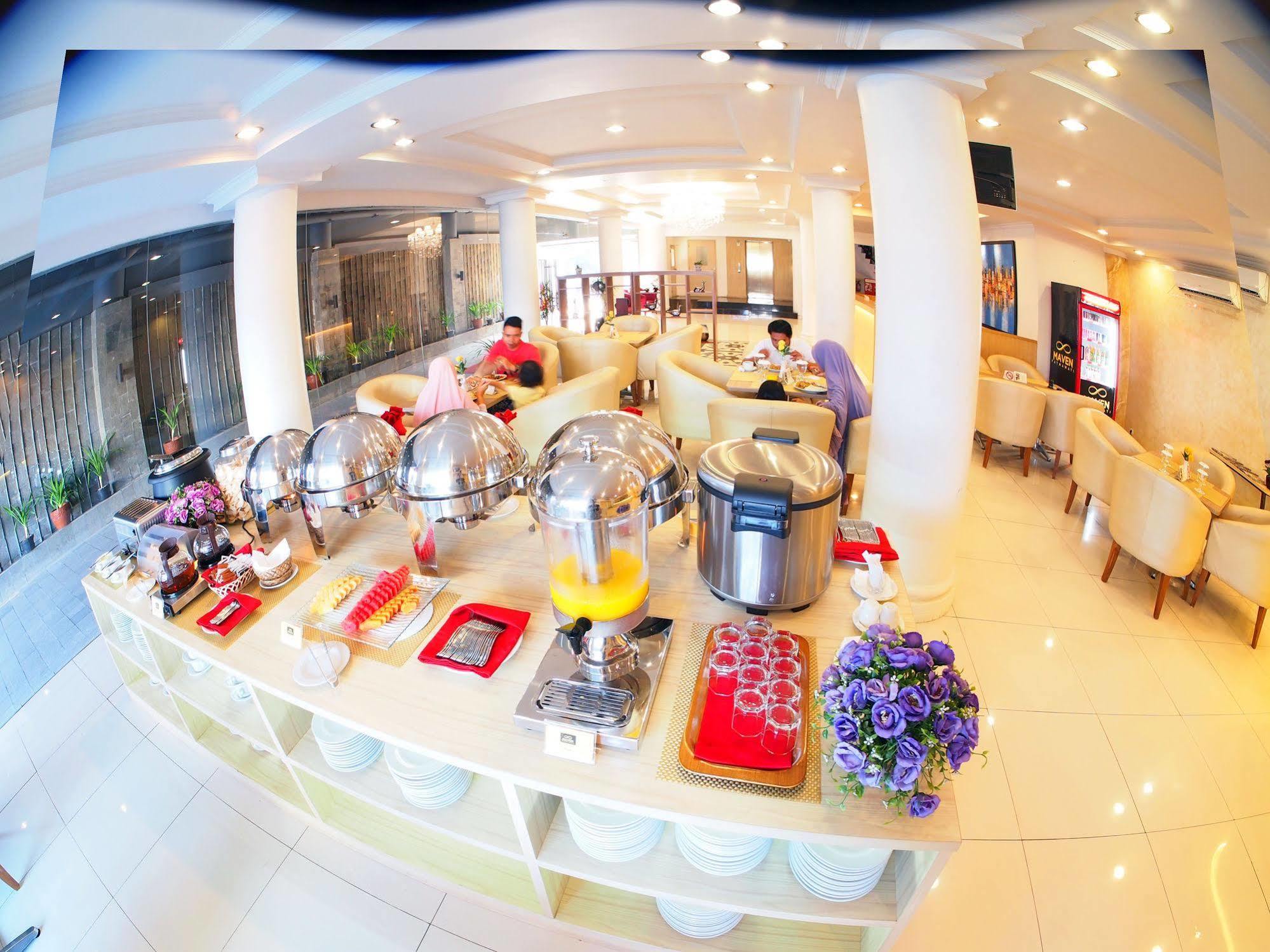 Maven Fatmawati Hotel Yakarta Exterior foto